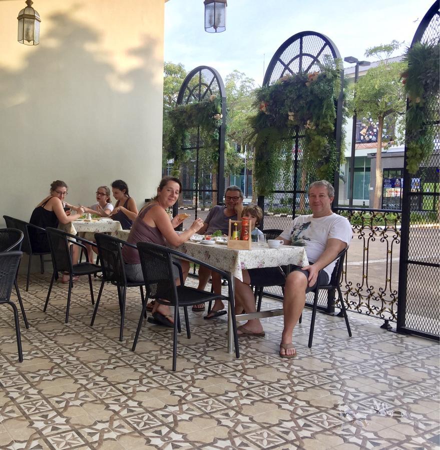 A Villa Hua Hin Hotel Buitenkant foto